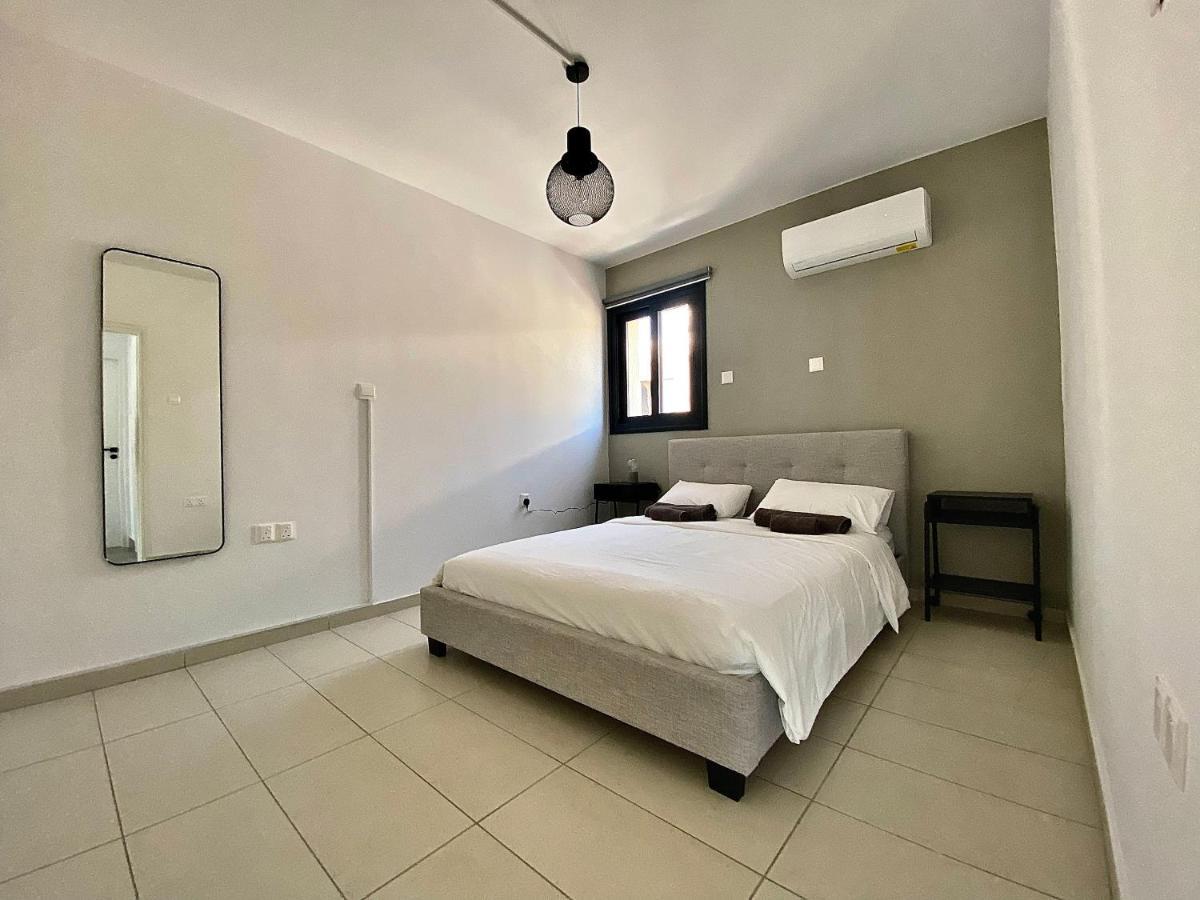 Sea La Vie #2 - Luxury Seaview Apartment Paphos Esterno foto