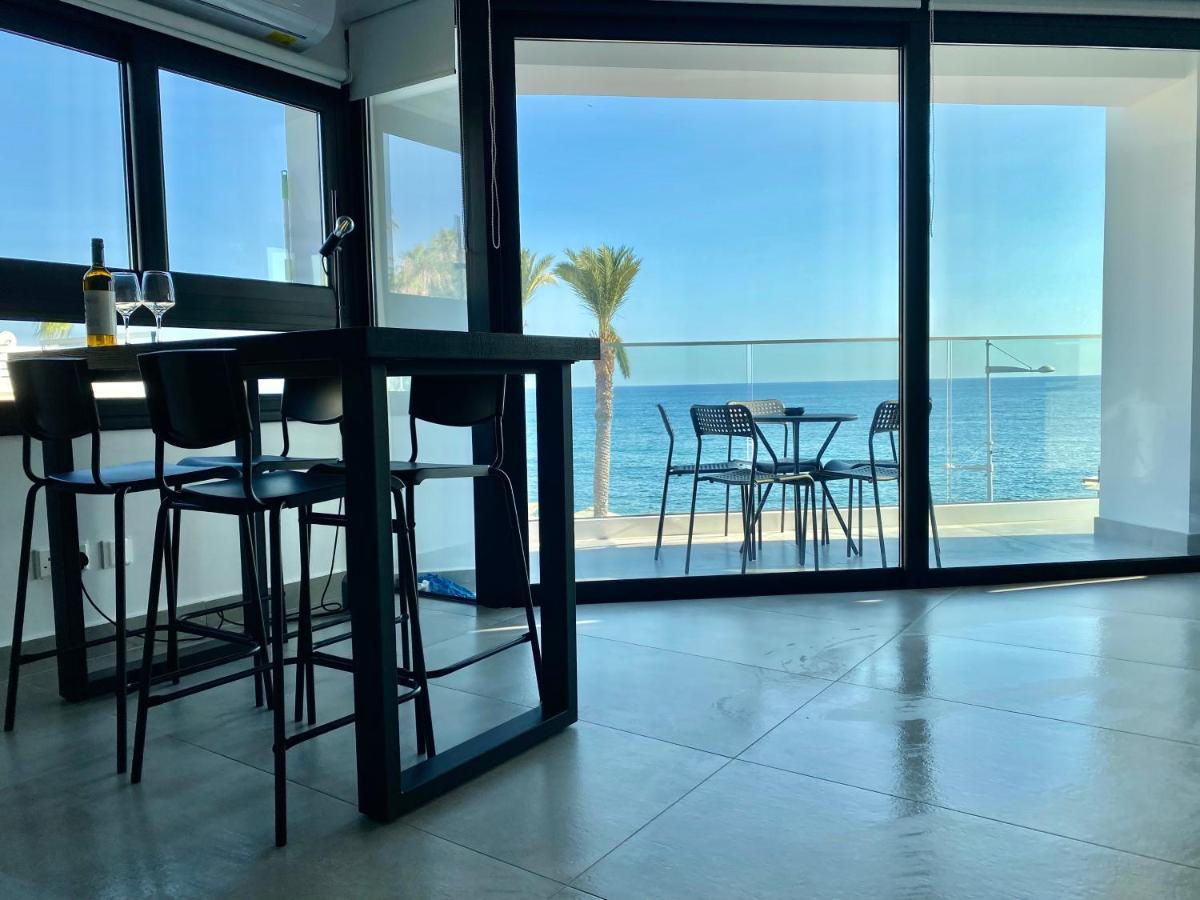 Sea La Vie #2 - Luxury Seaview Apartment Paphos Esterno foto