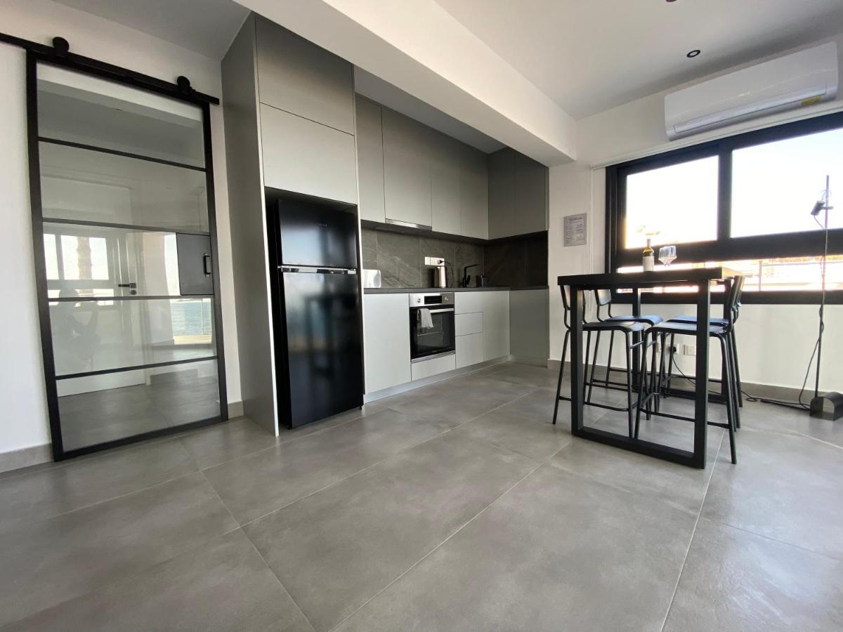 Sea La Vie #2 - Luxury Seaview Apartment Paphos Esterno foto