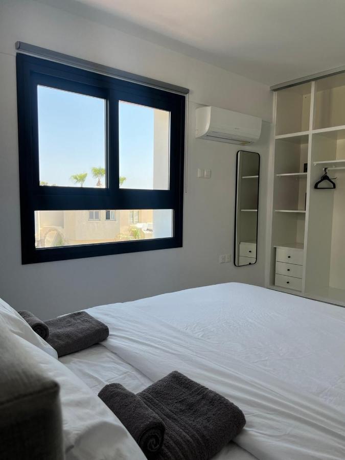 Sea La Vie #2 - Luxury Seaview Apartment Paphos Esterno foto