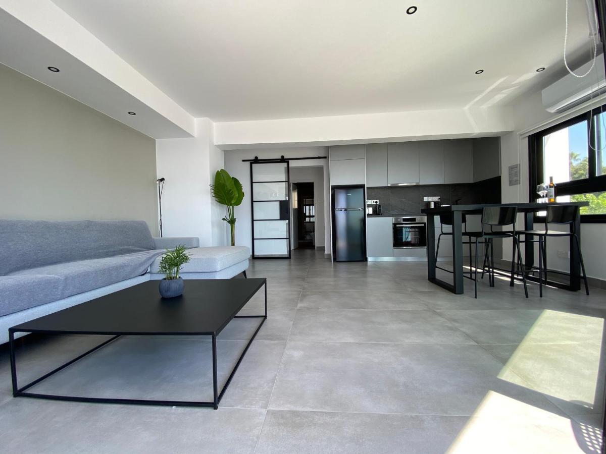 Sea La Vie #2 - Luxury Seaview Apartment Paphos Esterno foto